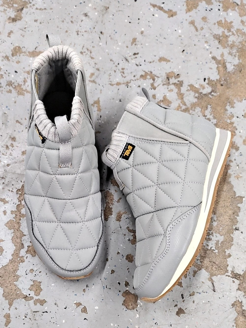 Teva Quilted Gray Quilted Booties